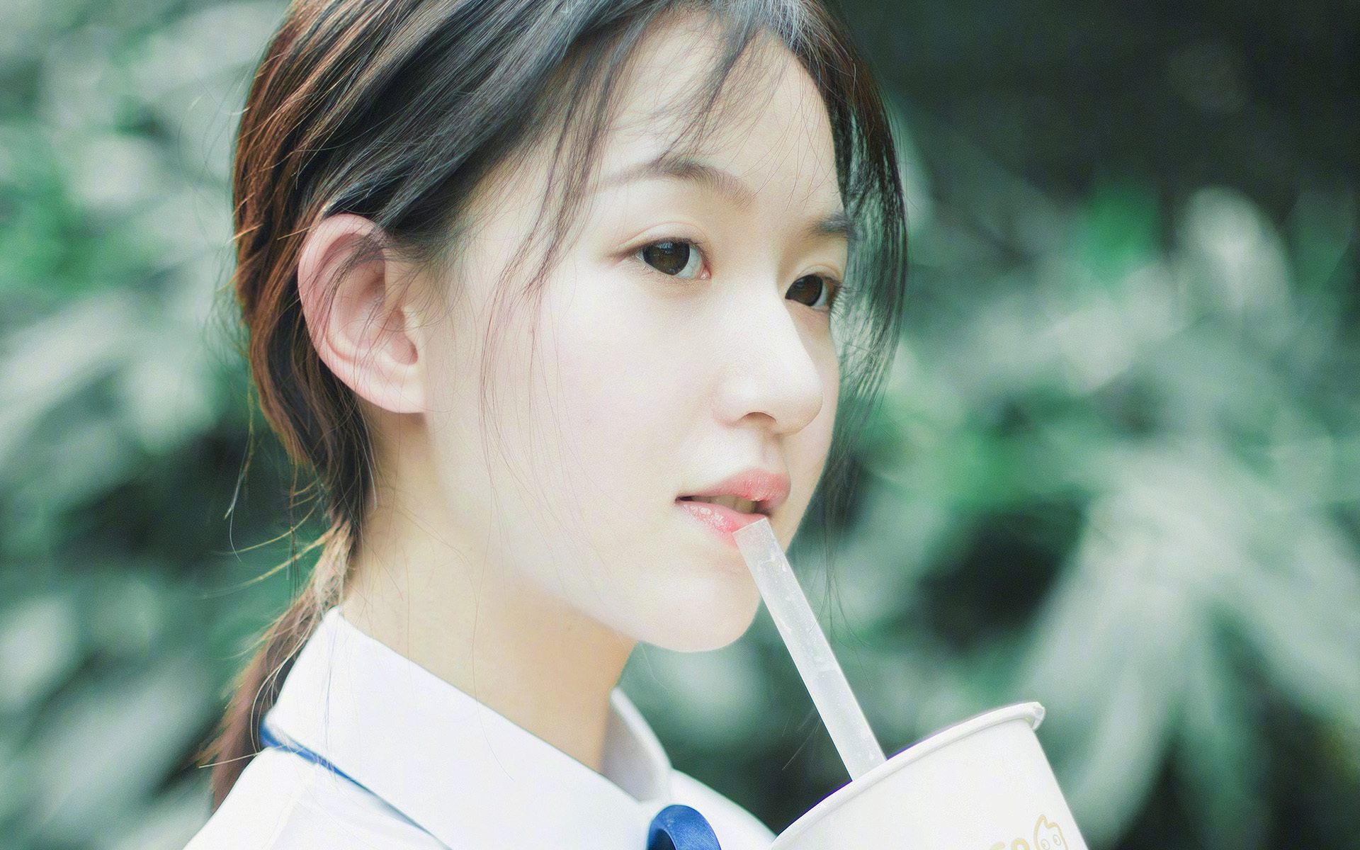 开云·体育官方网站入口-“德甲豪门连续取胜，稳步追击榜首”，德甲豪门足球俱乐部